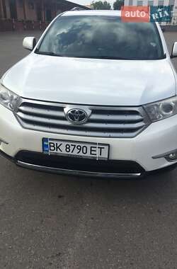Внедорожник / Кроссовер Toyota Highlander 2013 в 