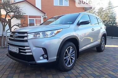 Внедорожник / Кроссовер Toyota Highlander 2018 в Умани