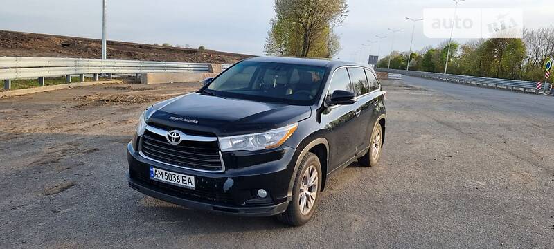 Внедорожник / Кроссовер Toyota Highlander 2014 в Хмельницком