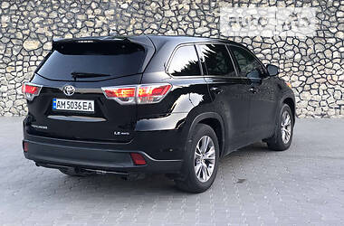 Внедорожник / Кроссовер Toyota Highlander 2014 в 