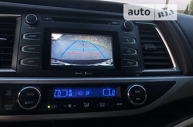 Внедорожник / Кроссовер Toyota Highlander 2014 в 