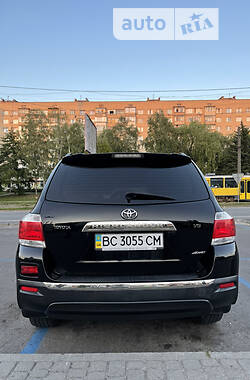 Внедорожник / Кроссовер Toyota Highlander 2011 в Львове