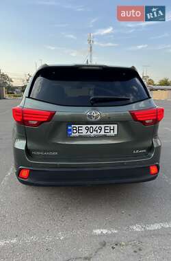 Позашляховик / Кросовер Toyota Highlander 2014 в Миколаєві