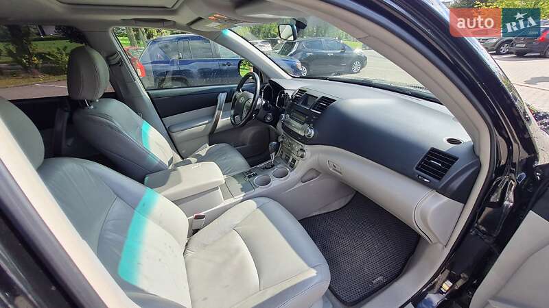 Позашляховик / Кросовер Toyota Highlander 2007 в Львові