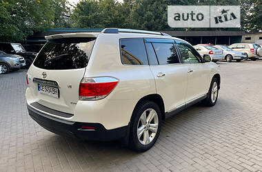 Позашляховик / Кросовер Toyota Highlander 2012 в Чернівцях