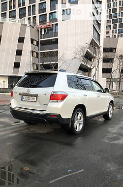 Внедорожник / Кроссовер Toyota Highlander 2012 в Киеве