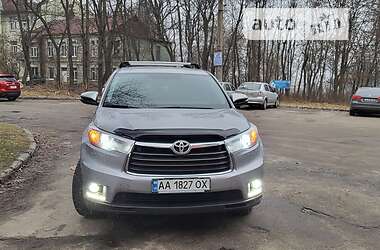 Внедорожник / Кроссовер Toyota Highlander 2016 в Киеве