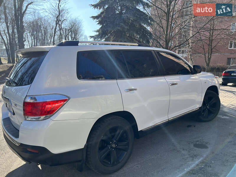 Внедорожник / Кроссовер Toyota Highlander 2013 в Днепре