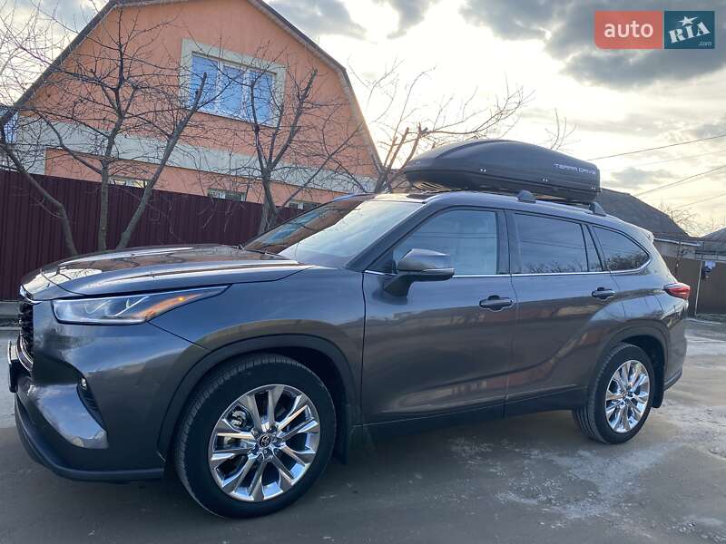 Внедорожник / Кроссовер Toyota Highlander 2020 в Кропивницком