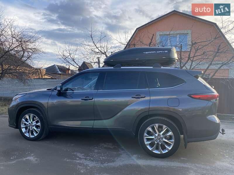 Внедорожник / Кроссовер Toyota Highlander 2020 в Кропивницком