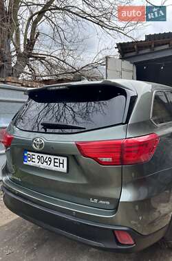 Позашляховик / Кросовер Toyota Highlander 2014 в Миколаєві