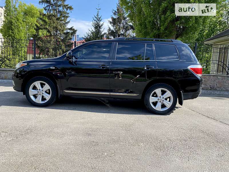 Позашляховик / Кросовер Toyota Highlander 2011 в Києві