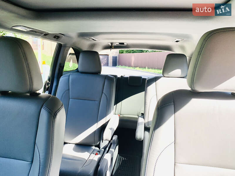 Позашляховик / Кросовер Toyota Highlander 2018 в Харкові