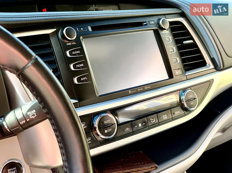 Позашляховик / Кросовер Toyota Highlander 2018 в Харкові