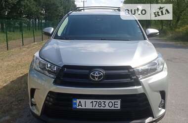 Позашляховик / Кросовер Toyota Highlander 2017 в Києві