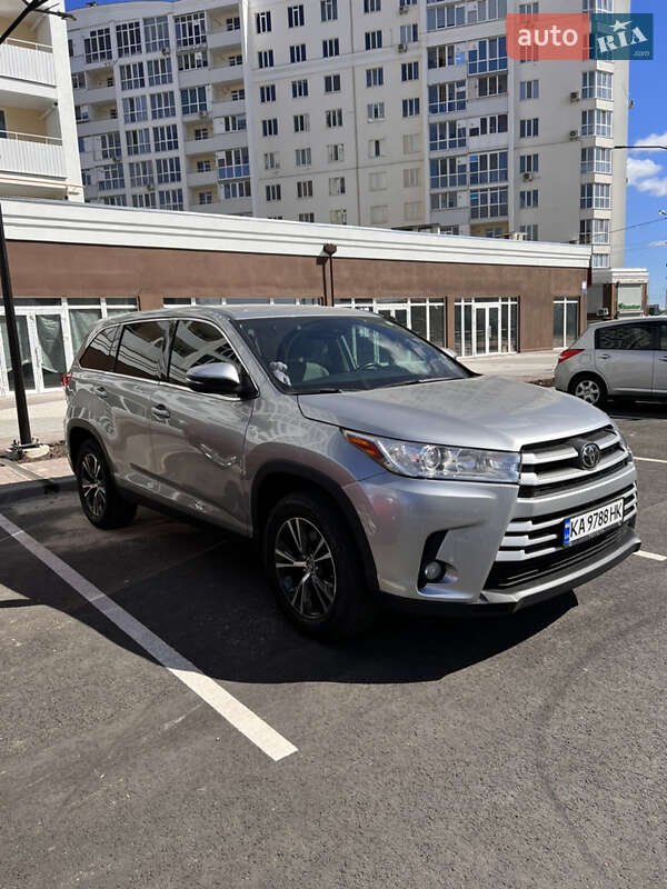 Toyota Highlander 2019