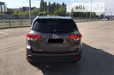 Позашляховик / Кросовер Toyota Highlander 2019 в Харкові