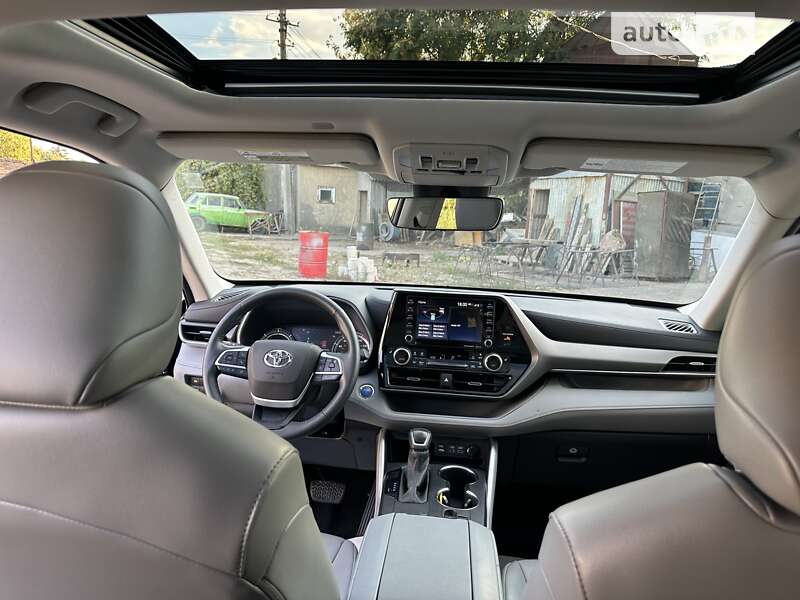 Внедорожник / Кроссовер Toyota Highlander 2022 в Одессе