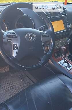 Внедорожник / Кроссовер Toyota Highlander 2013 в Доманевке