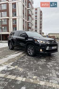 Внедорожник / Кроссовер Toyota Highlander 2019 в Ивано-Франковске