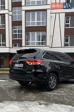 Внедорожник / Кроссовер Toyota Highlander 2019 в Ивано-Франковске