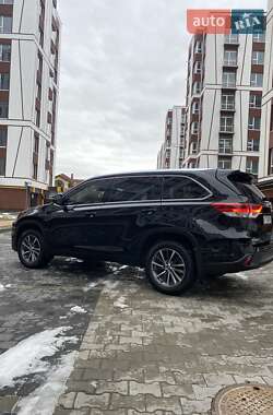 Внедорожник / Кроссовер Toyota Highlander 2019 в Ивано-Франковске