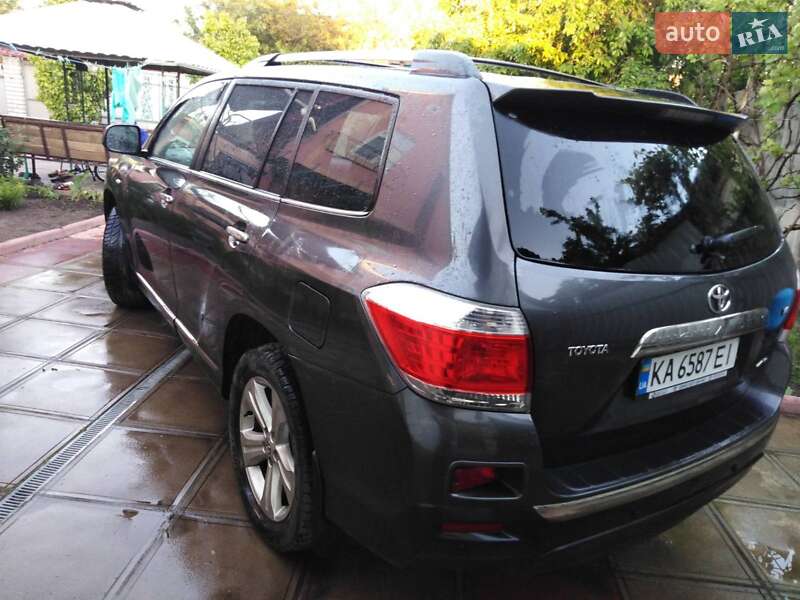 Позашляховик / Кросовер Toyota Highlander 2011 в Носівці