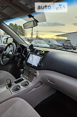 Позашляховик / Кросовер Toyota Highlander 2013 в Чернівцях