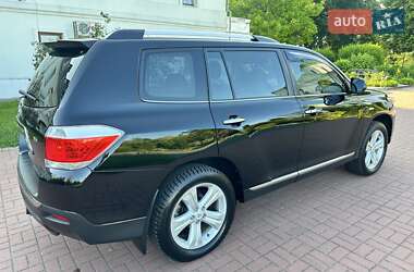 Позашляховик / Кросовер Toyota Highlander 2010 в Києві