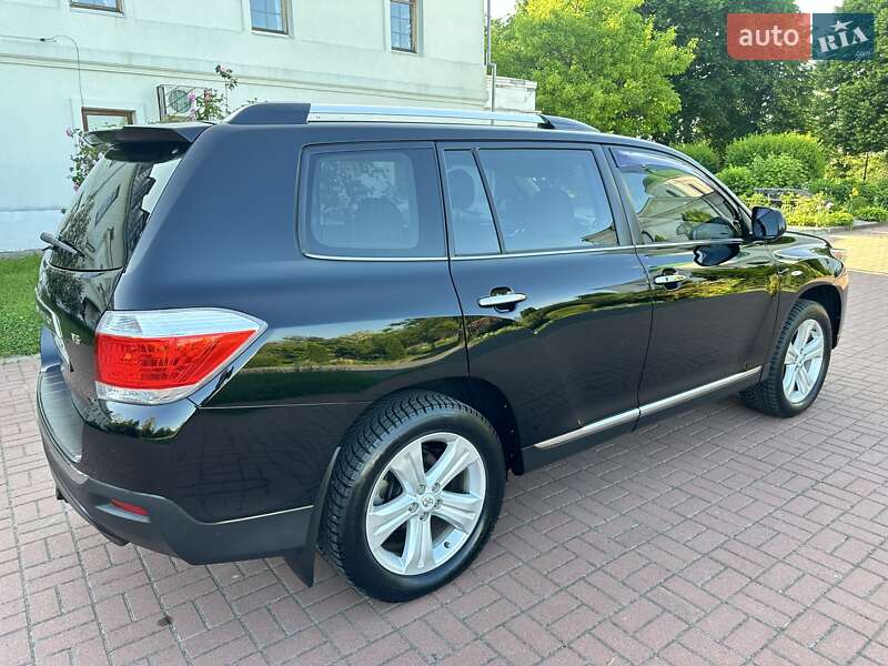 Позашляховик / Кросовер Toyota Highlander 2010 в Києві