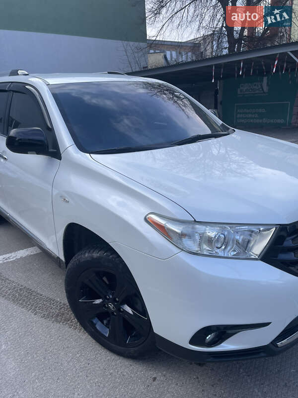 Внедорожник / Кроссовер Toyota Highlander 2013 в Львове фото 23 Внедорожник / Кроссовер Toyota Highlander 2013 в Львове