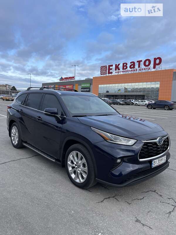 Внедорожник / Кроссовер Toyota Highlander 2022 в Котельве