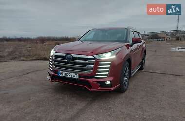 Позашляховик / Кросовер Toyota Highlander 2021 в Подільську