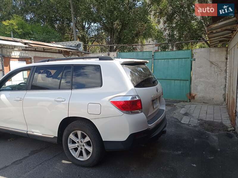 Позашляховик / Кросовер Toyota Highlander 2013 в Харкові