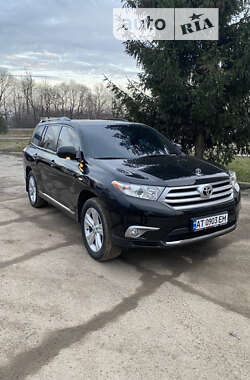 Позашляховик / Кросовер Toyota Highlander 2011 в Бурштині