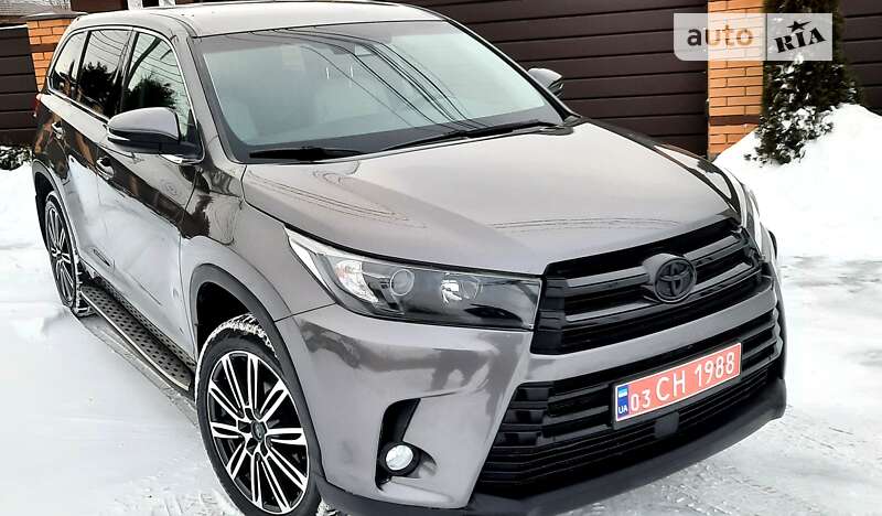 Позашляховик / Кросовер Toyota Highlander 2018 в Вінниці