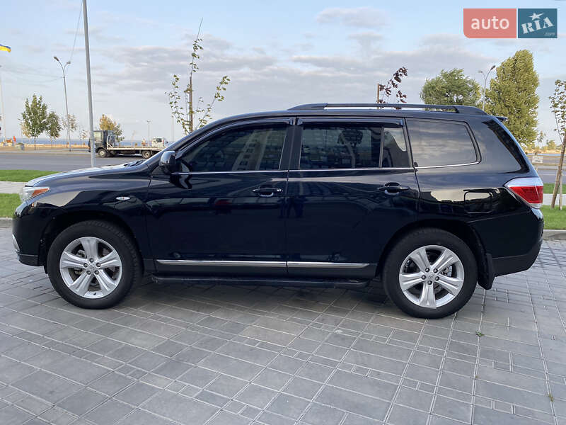 Позашляховик / Кросовер Toyota Highlander 2011 в Черкасах