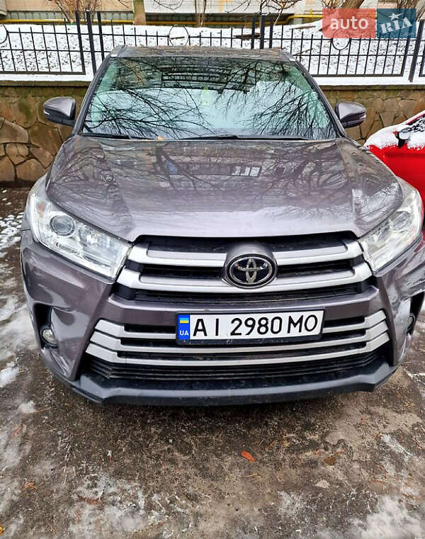 Позашляховик / Кросовер Toyota Highlander 2019 в Львові фото Позашляховик / Кросовер Toyota Highlander 2019 в Львові