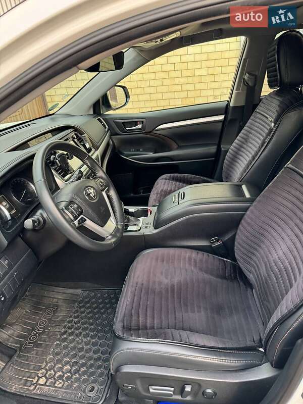 Внедорожник / Кроссовер Toyota Highlander 2019 в Одессе