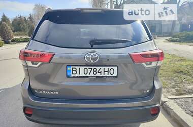 Внедорожник / Кроссовер Toyota Highlander 2019 в Кременчуге