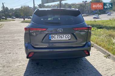 Внедорожник / Кроссовер Toyota Highlander 2020 в 