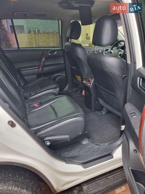 Внедорожник / Кроссовер Toyota Highlander 2013 в Одессе