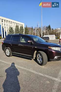 Внедорожник / Кроссовер Toyota Highlander 2011 в Ровно