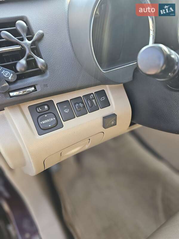 Позашляховик / Кросовер Toyota Highlander 2011 в Рівному