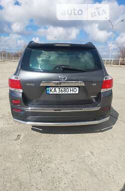 Внедорожник / Кроссовер Toyota Highlander 2011 в Южноукраинске