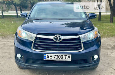 Внедорожник / Кроссовер Toyota Highlander 2014 в Днепре