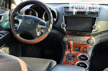 Внедорожник / Кроссовер Toyota Highlander 2011 в Днепре