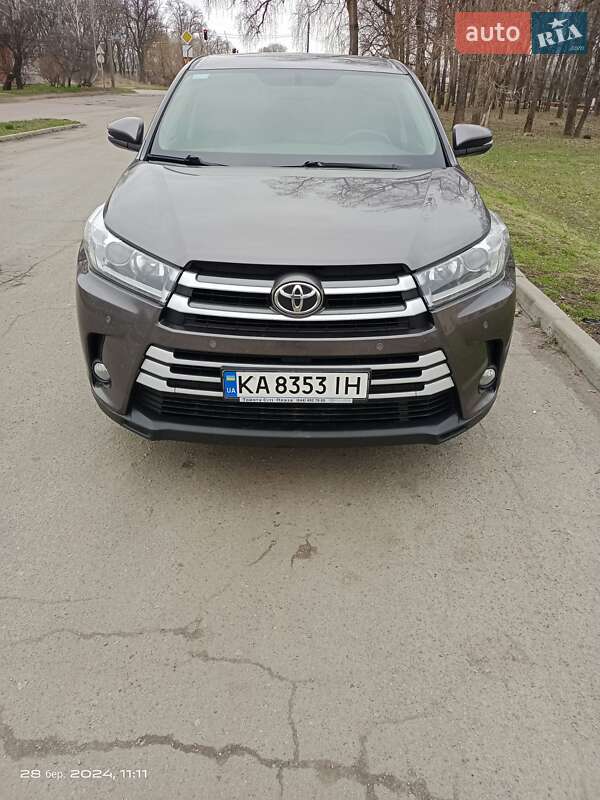 Toyota Highlander 2017