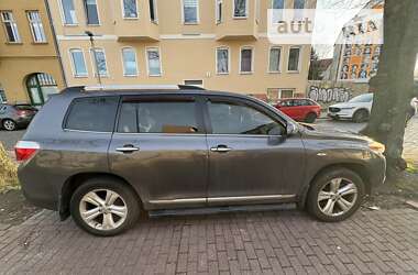 Позашляховик / Кросовер Toyota Highlander 2011 в Маріуполі