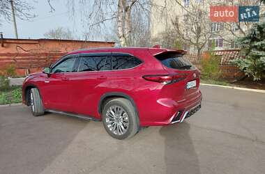 Позашляховик / Кросовер Toyota Highlander 2021 в Подільську